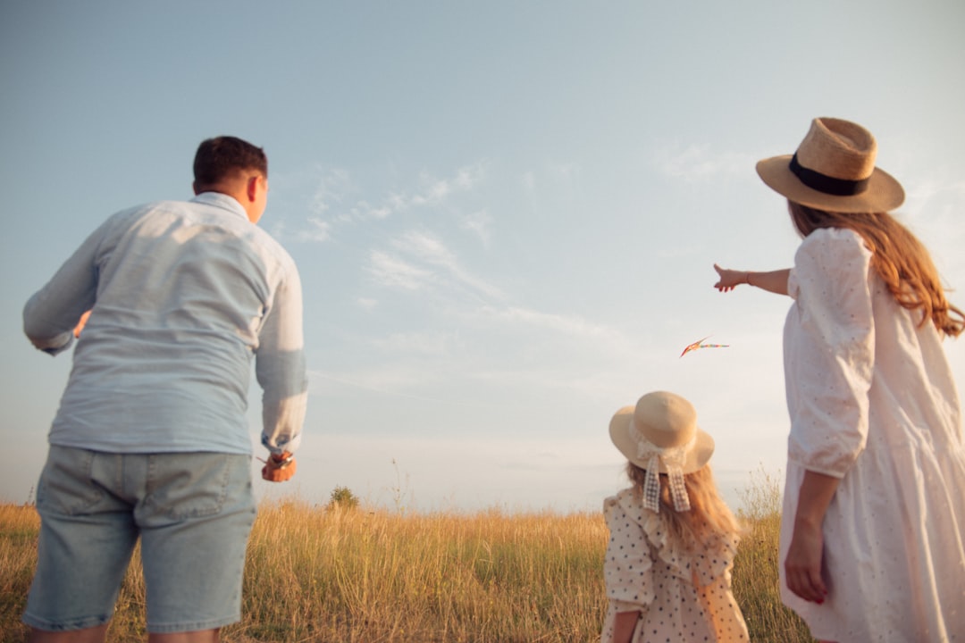 Familienurlaub planen: Von regionalen Ausflugszielen in Österreich bis zu Städtetrips ins nahe Ausland